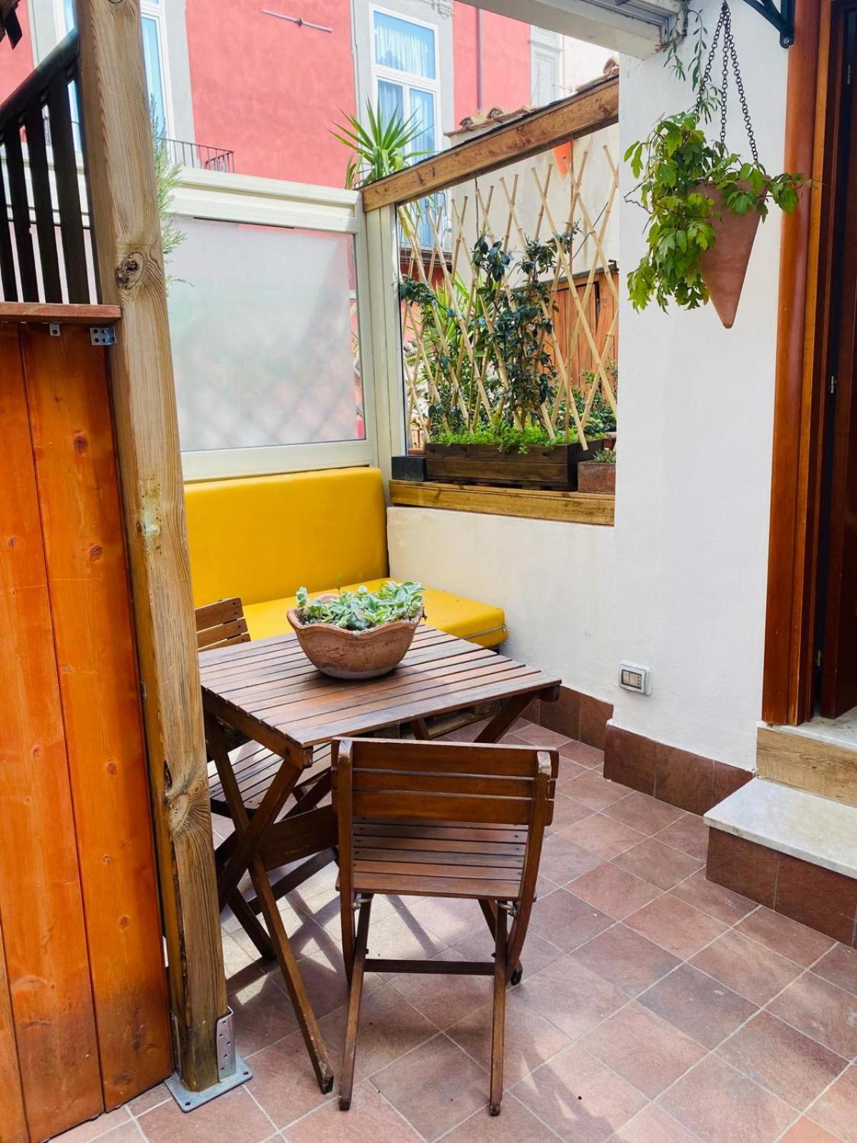 La Casa Di Apollo Apartment เนเปิลส์ ภายนอก รูปภาพ