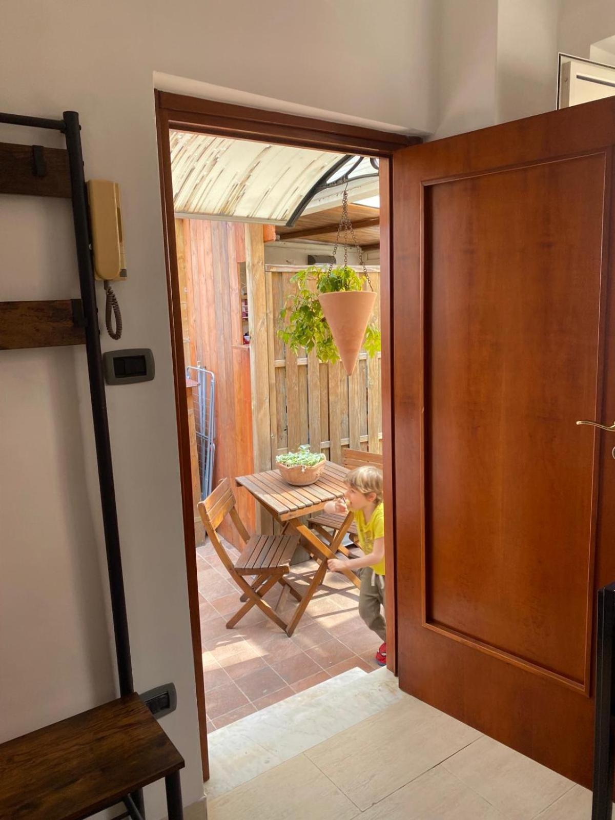 La Casa Di Apollo Apartment เนเปิลส์ ภายนอก รูปภาพ