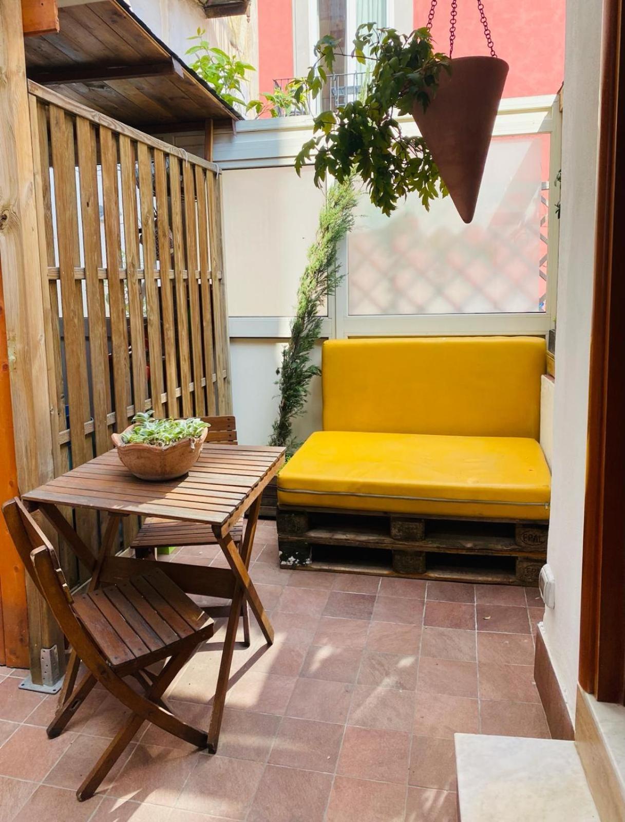 La Casa Di Apollo Apartment เนเปิลส์ ภายนอก รูปภาพ