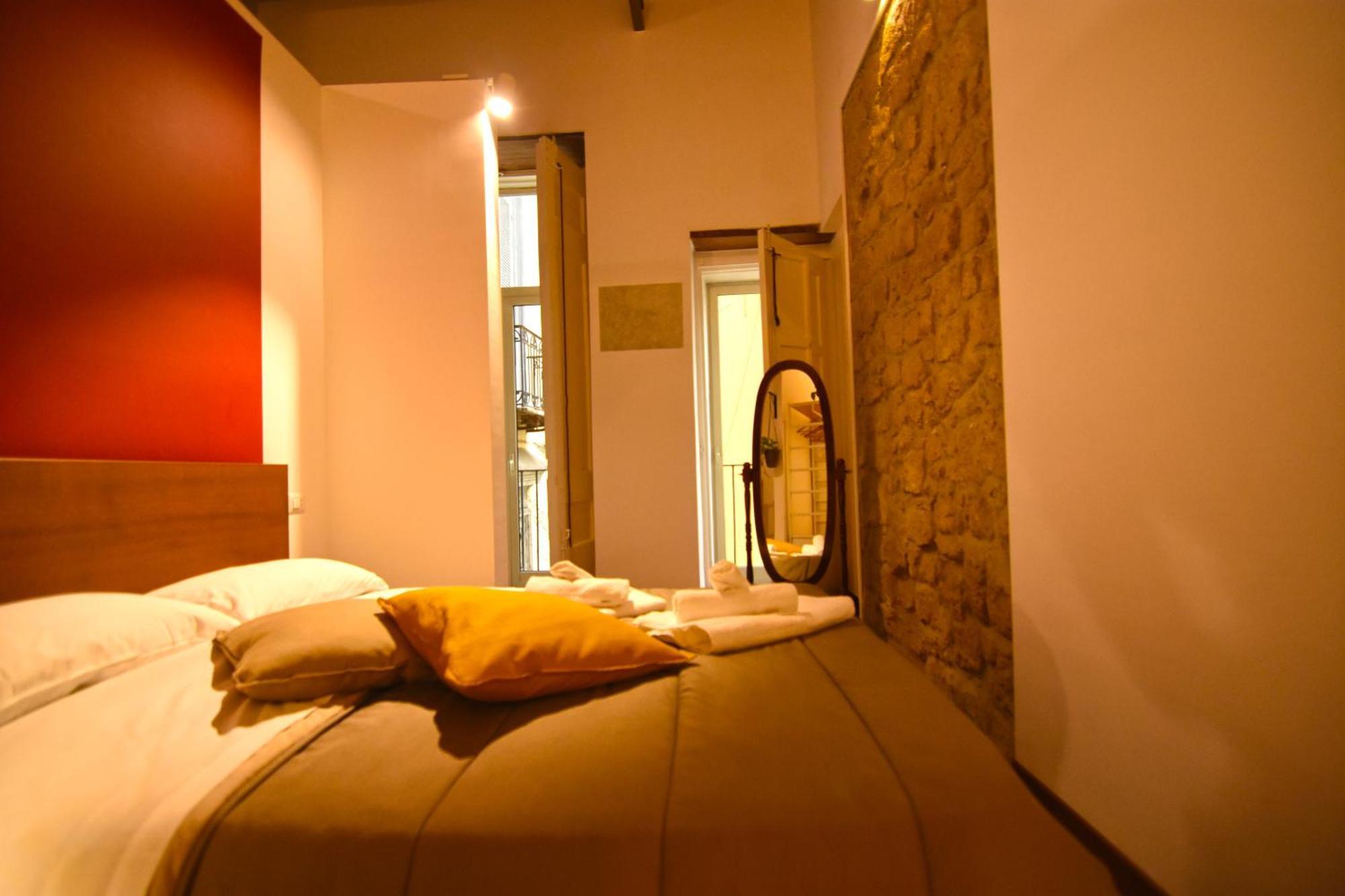 La Casa Di Apollo Apartment เนเปิลส์ ภายนอก รูปภาพ