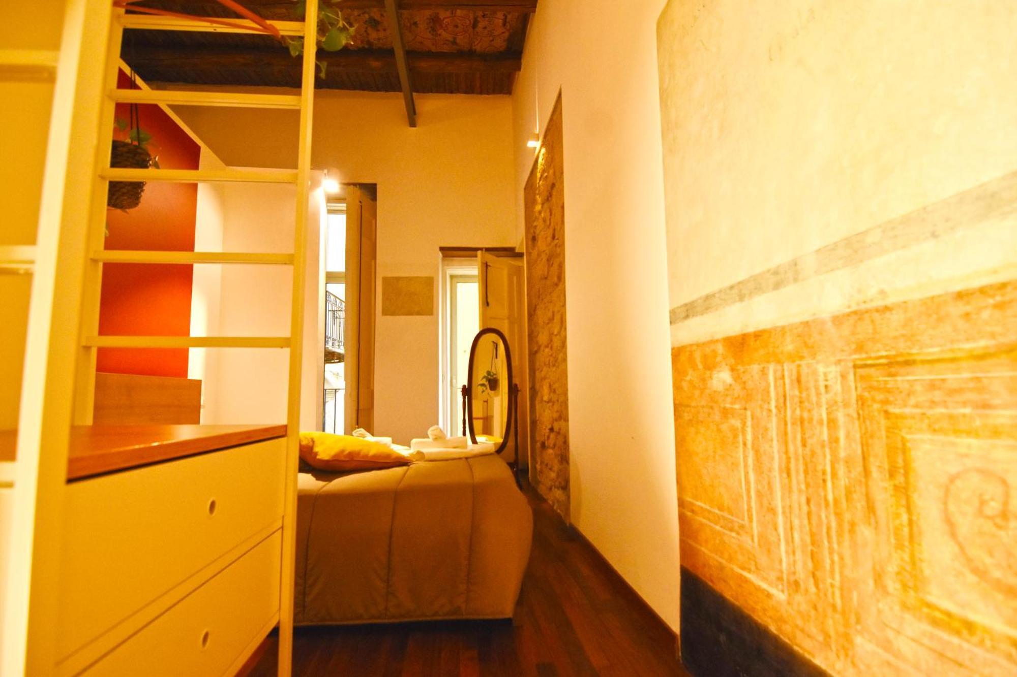 La Casa Di Apollo Apartment เนเปิลส์ ภายนอก รูปภาพ