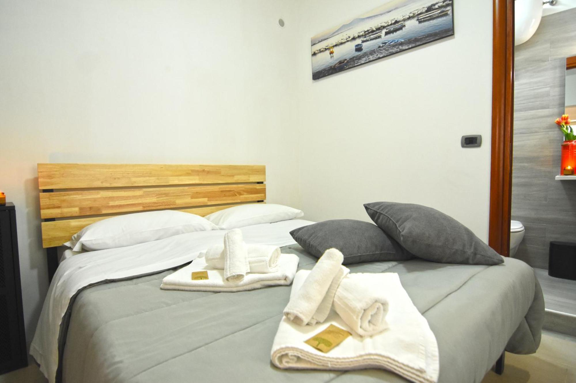 La Casa Di Apollo Apartment เนเปิลส์ ภายนอก รูปภาพ