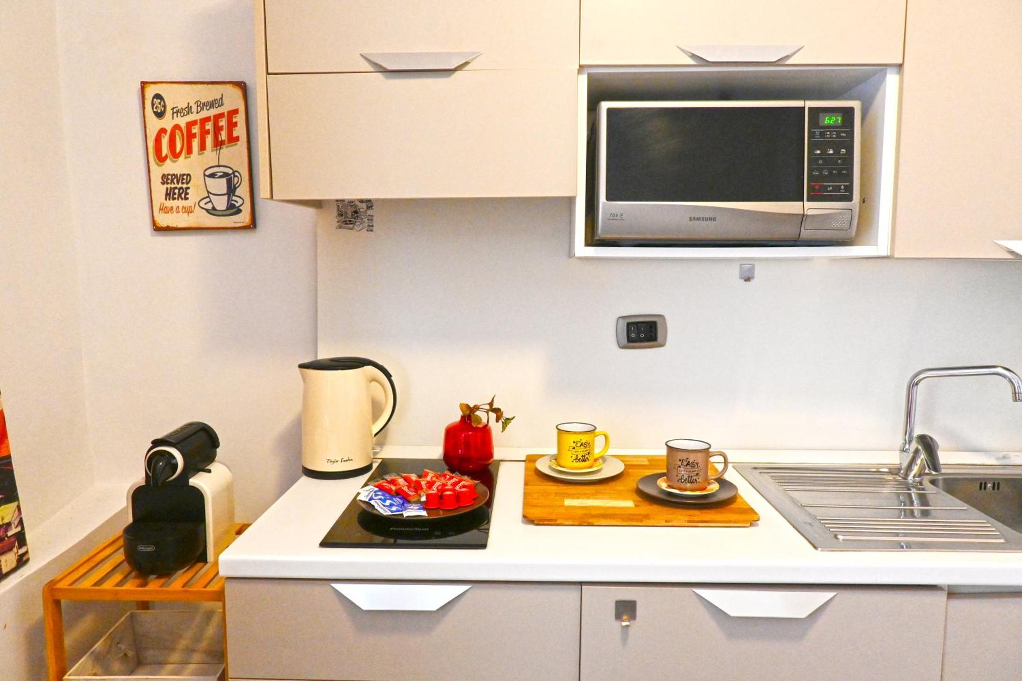La Casa Di Apollo Apartment เนเปิลส์ ภายนอก รูปภาพ