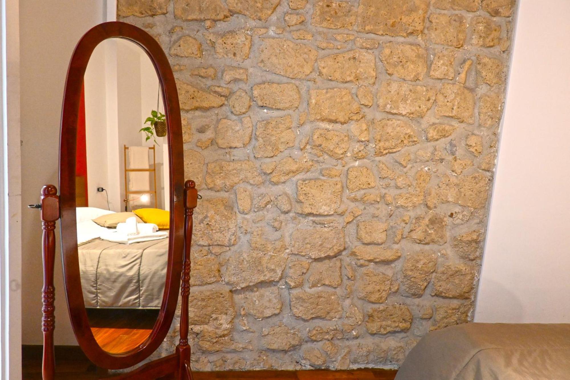 La Casa Di Apollo Apartment เนเปิลส์ ภายนอก รูปภาพ